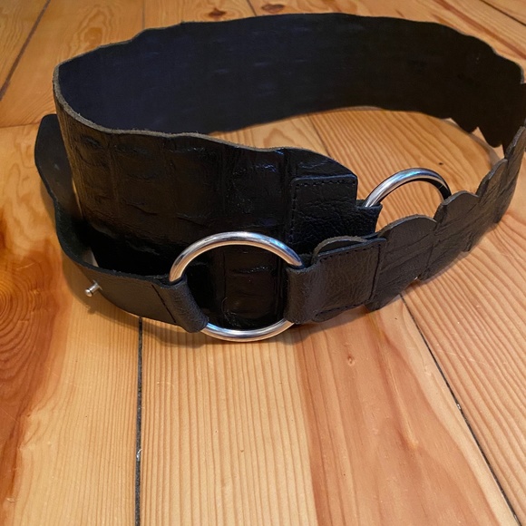 Olsen Leather Loop Belt - Picture 9 of 13